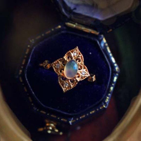 Gold Vermeil Genuine Opal Stone Vintage Ring for her Natural Opal Gemstone Ring - Picture 3 of 7